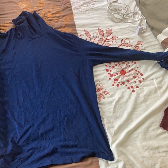 Blue turtleneck - Picture 2 of 7